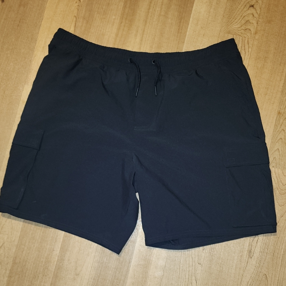 Gilly Hicks Women's Black Cargo Shorts